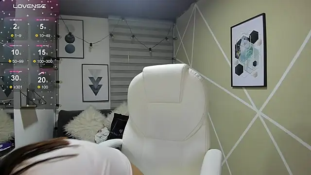 Enma  clark online show from February 13, 4:08 am