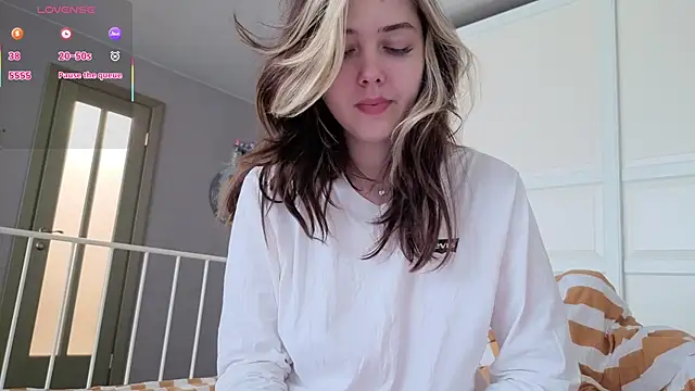 Vanessa Walters online show from March 11, 4:18 am