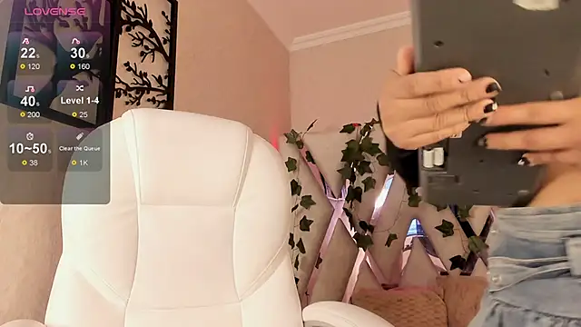 Snapshot of Punkys_ chatting on March 16, 3:06 pm Punkys online show from March 16, 3:06 pm