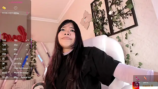 Snapshot of Punkys_ chatting on November 5, 7:36 pm Punkys online show from November 5, 7:36 pm