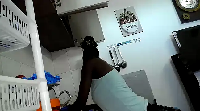 queen-goddess online show from January 6, 1:19 pm