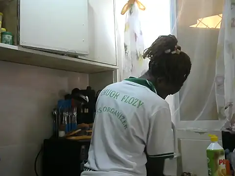 queen-goddess online show from December 15, 6:06 am