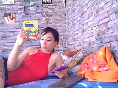 Snapshot of Lady_Godss chatting on December 17, 9:32 pm Lady Godss online show from December 17, 9:32 pm