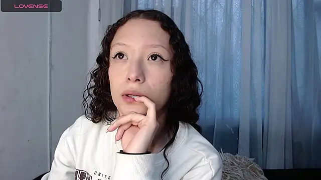 abbycutecs online show from November 17, 2:12 pm