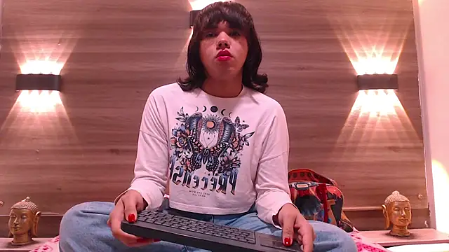 AndreaGil  online show from February 25, 5:44 pm