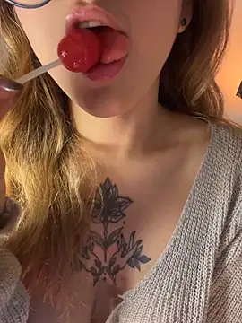 Snapshot of SweetJennaa chatting on February 12, 12:16 am SweetJennaa online show from February 12, 12:16 am