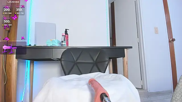 lily evil online show from February 17, 5:52 pm