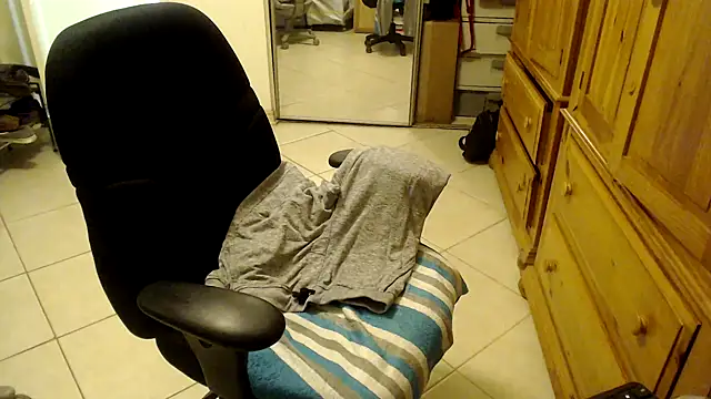 joeydee1 online show from February 16, 7:05 pm