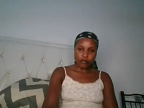 Snapshot of Candykitten chatting on March 6, 6:59 pm Candykitten online show from March 6, 6:59 pm