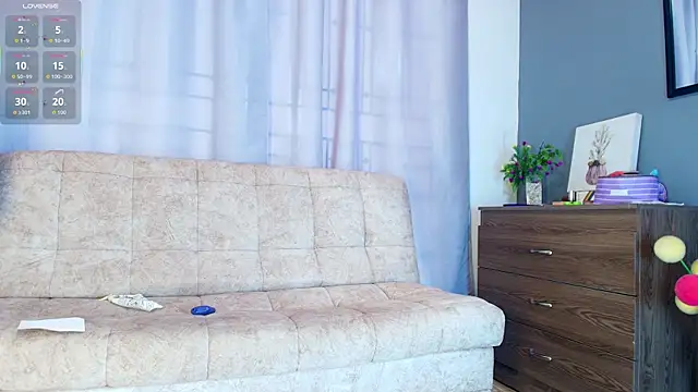 Snapshot of jade_brunnette chatting on November 6, 8:10 pm jade brunnette online show from November 6, 8:10 pm