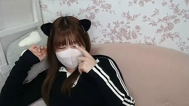 mei hosina online show from February 22, 3:54 pm