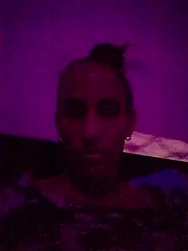 Snapshot of AlexaWarner chatting on November 19, 4:12 am AlexaWarner online show from November 19, 4:12 am