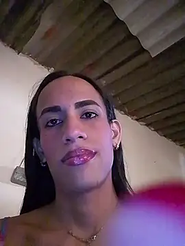 Snapshot of AlexaWarner chatting on November 21, 9:13 pm AlexaWarner online show from November 21, 9:13 pm