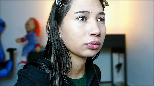 Snapshot of AlessiaVix chatting on February 3, 3:17 pm AlessiaVix online show from February 3, 3:17 pm