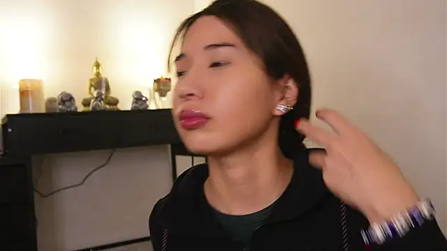 Snapshot of AlessiaVix chatting on March 7, 4:11 pm AlessiaVix online show from March 7, 4:11 pm