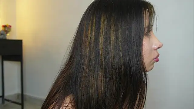 Snapshot of AlessiaVix chatting on March 14, 8:38 pm AlessiaVix online show from March 14, 8:38 pm