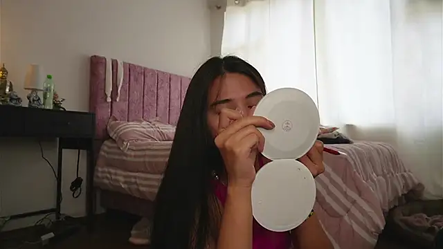 Snapshot of AlessiaVix chatting on February 4, 3:29 pm AlessiaVix online show from February 4, 3:29 pm