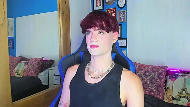 Snapshot of VladHellsing4 chatting on December 27, 4:15 am VladHellsing4 online show from December 27, 4:15 am