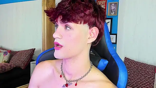 Snapshot of VladHellsing4 chatting on January 7, 1:57 pm VladHellsing4 online show from January 7, 1:57 pm