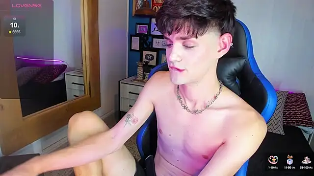 Snapshot of VladHellsing4 chatting on February 21, 5:53 pm VladHellsing4 online show from February 21, 5:53 pm