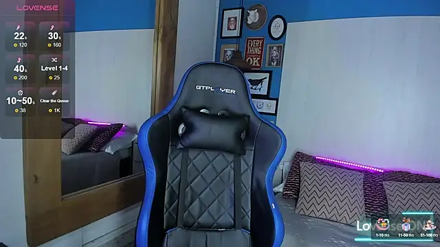 Snapshot of VladHellsing4 chatting on February 27, 2:43 pm VladHellsing4 online show from February 27, 2:43 pm