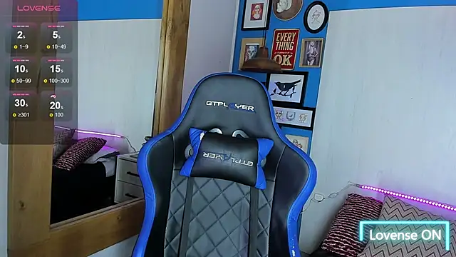 Snapshot of VladHellsing4 chatting on March 11, 1:12 pm VladHellsing4 online show from March 11, 1:12 pm