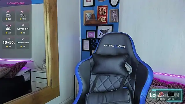 Snapshot of VladHellsing4 chatting on March 12, 1:51 pm VladHellsing4 online show from March 12, 1:51 pm