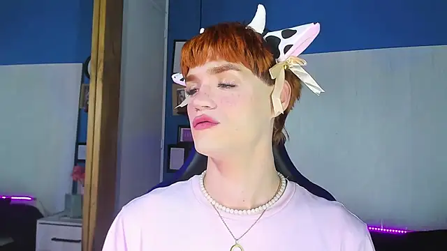 Snapshot of VladHellsing4 chatting on September 18, 2:30 pm VladHellsing4 online show from September 18, 2:30 pm