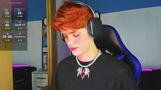 Snapshot of VladHellsing4 chatting on October 3, 2:03 pm VladHellsing4 online show from October 3, 2:03 pm