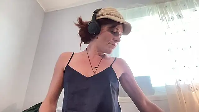 maythegr8ness online show from March 8, 10:13 pm