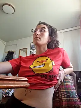 Snapshot of Afrania chatting on April 7, 7:14 pm Afrania online show from April 7, 7:14 pm