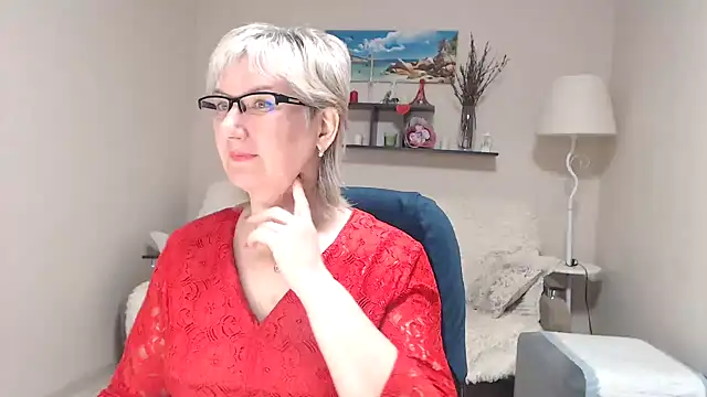 FleurMays online show from April 4, 3:16 am