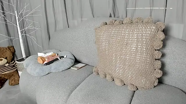 Chinhh9-9 online show from February 25, 5:50 am