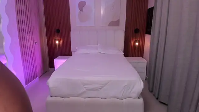 Leah Sweetie online show from October 21, 10:27 am