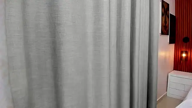 Leah Sweetie online show from November 12, 10:15 am