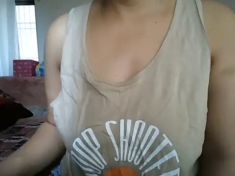 Snapshot of MakeMeCumAhh chatting on October 24, 5:48 am MakeMeCumAhh online show from October 24, 5:48 am