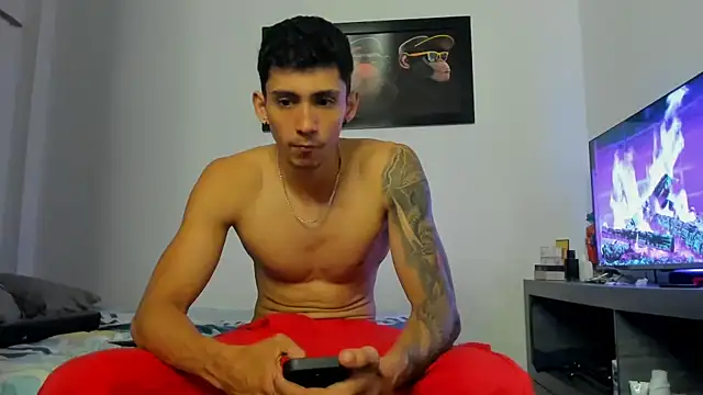 OliverBennet online show from September 22, 5:04 pm