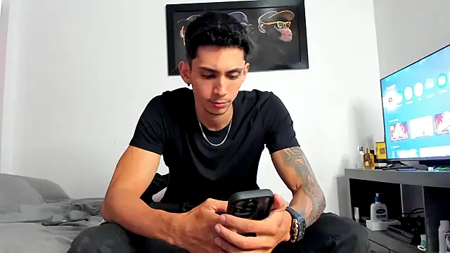 OliverBennet online show from October 4, 3:37 am
