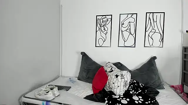 RubyPirsso18 online show from February 5, 7:18 pm