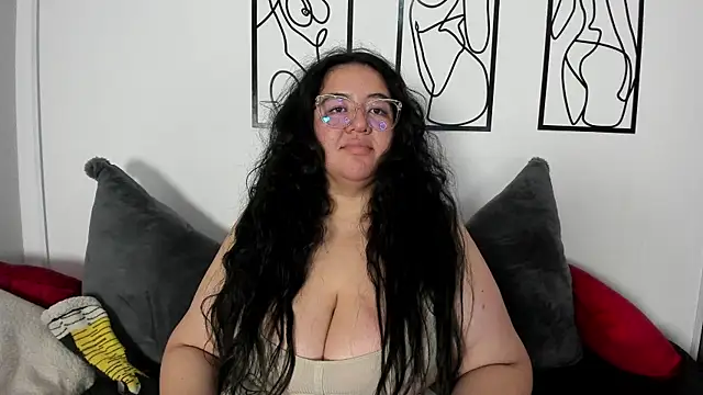 Snapshot of RubyPirsso18 chatting on April 23, 9:50 pm RubyPirsso18 online show from April 23, 9:50 pm