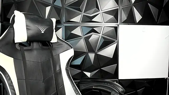 HelueHorny13 online show from March 7, 2:46 am