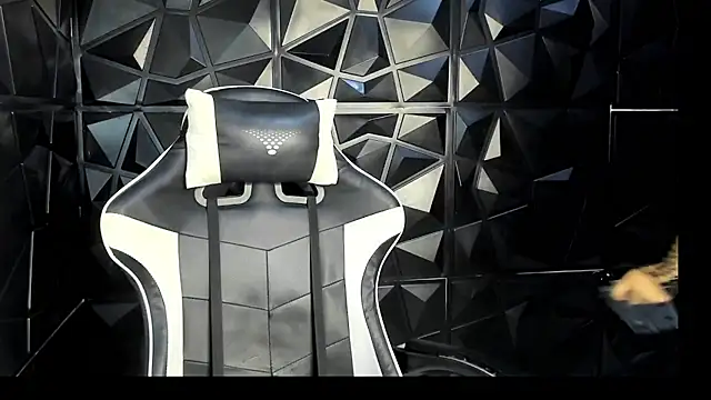 HelueHorny13 online show from November 21, 5:50 am