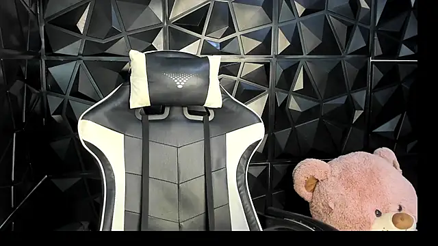 HelueHorny13 online show from November 29, 5:43 am