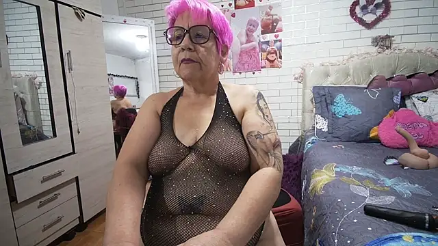 maturehot 65 online show from February 19, 11:01 pm