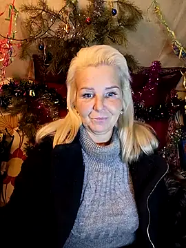 CassandraSandra44 online show from January 18, 6:01 pm