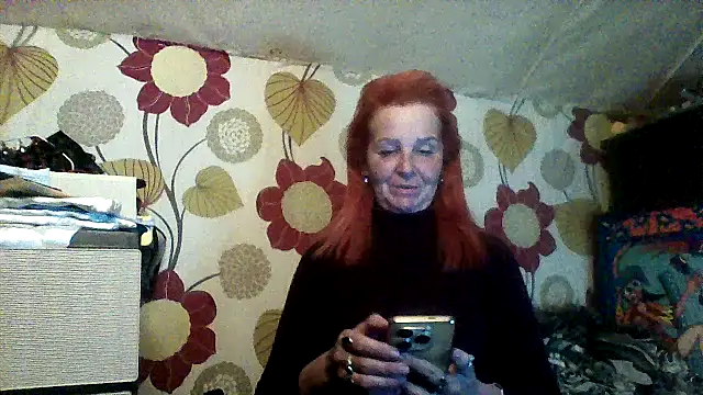 CassandraSandra44 online show from April 10, 5:28 pm