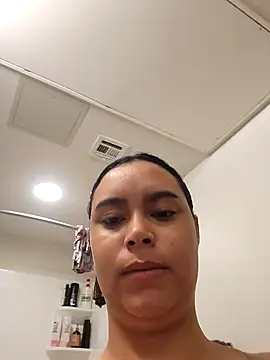 cinnaminnie online show from February 14, 6:26 pm