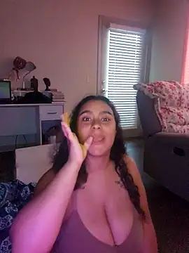 cinnaminnie online show from March 23, 2:10 pm