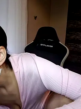 Snapshot of Jujuicy_97 chatting on March 11, 8:09 am Jujuicy 97 online show from March 11, 8:09 am