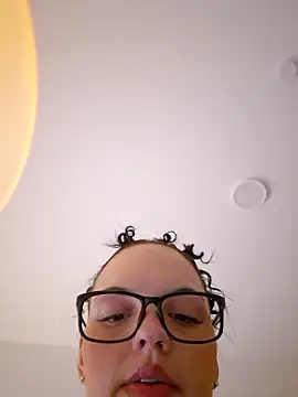 Jujuicy 97 online show from March 29, 10:37 am